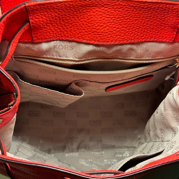 Michael Kors Red Pebble Leather Flap Medium Backpack Pre-loved Retail-$428 - Picture 8 of 10